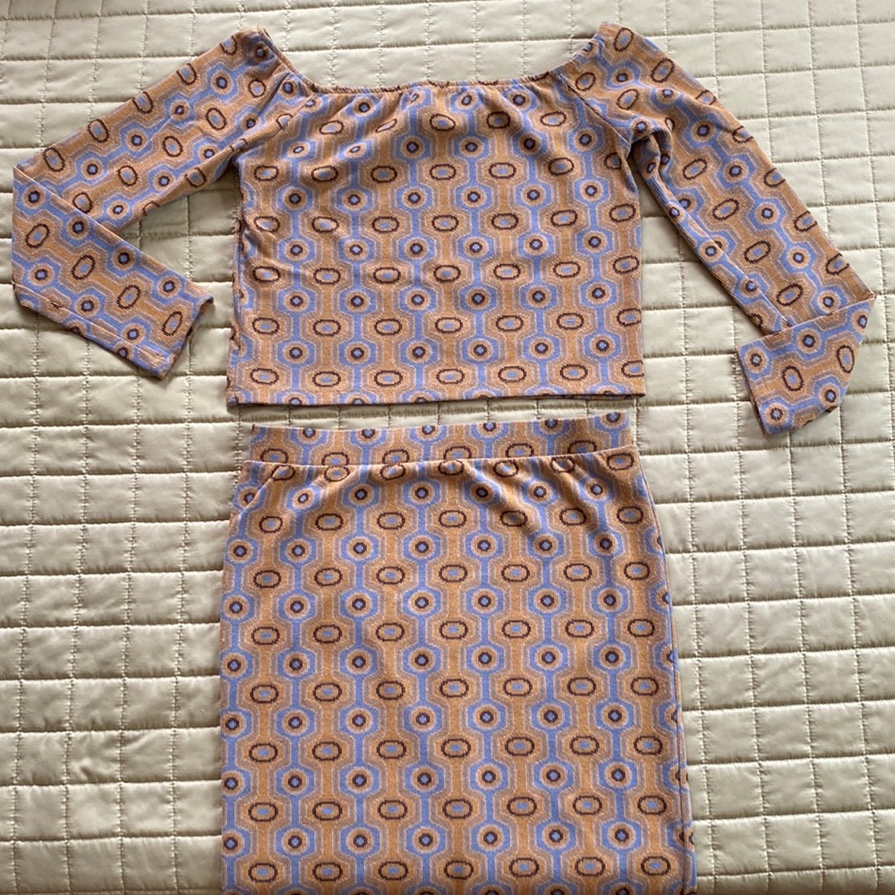 Zara set -blouse and skirt , size L, fits M as well.